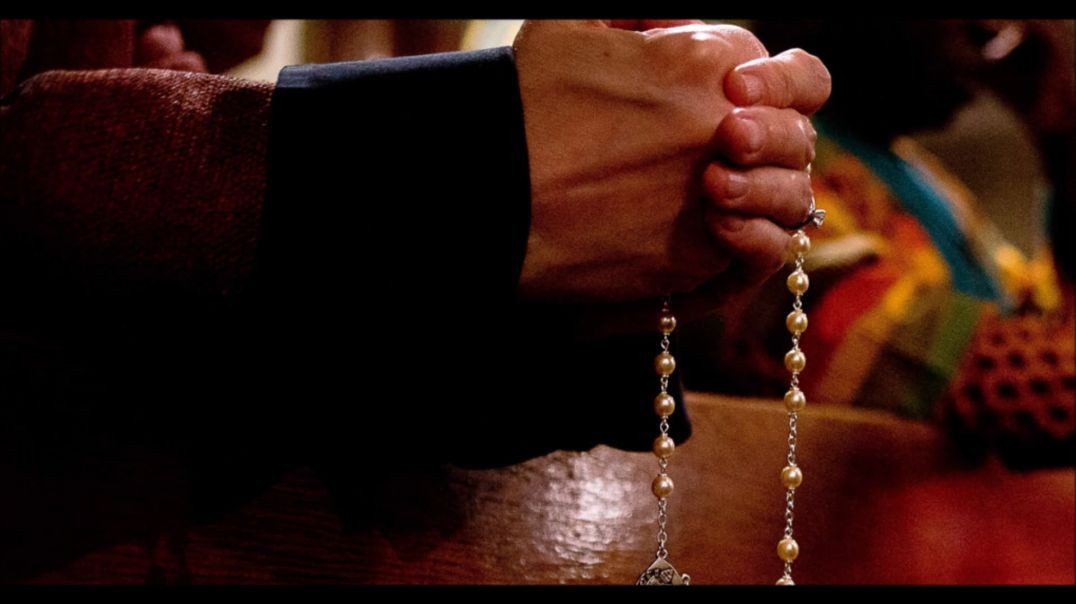 ⁣Get Better at Praying the Rosary